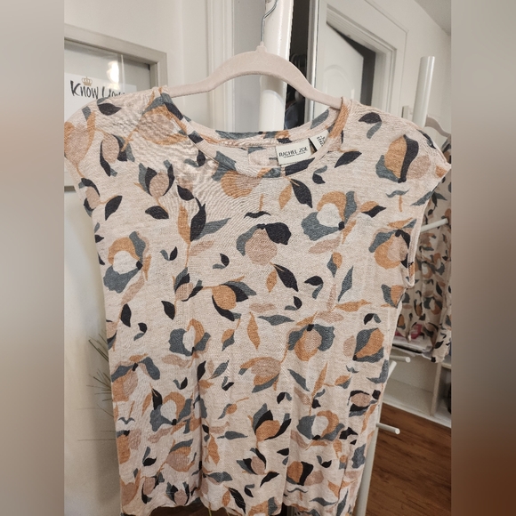 Rachel Zoe Cream and Black Short Sleeve Tee. **NWOT** - Picture 1 of 3